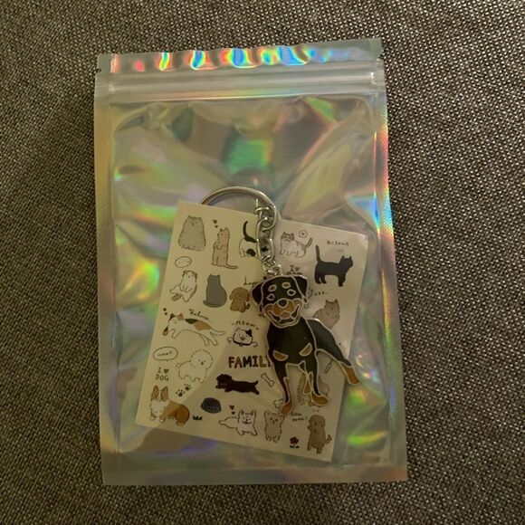 Rottweiler Dog Keychain - Picture 5 of 10